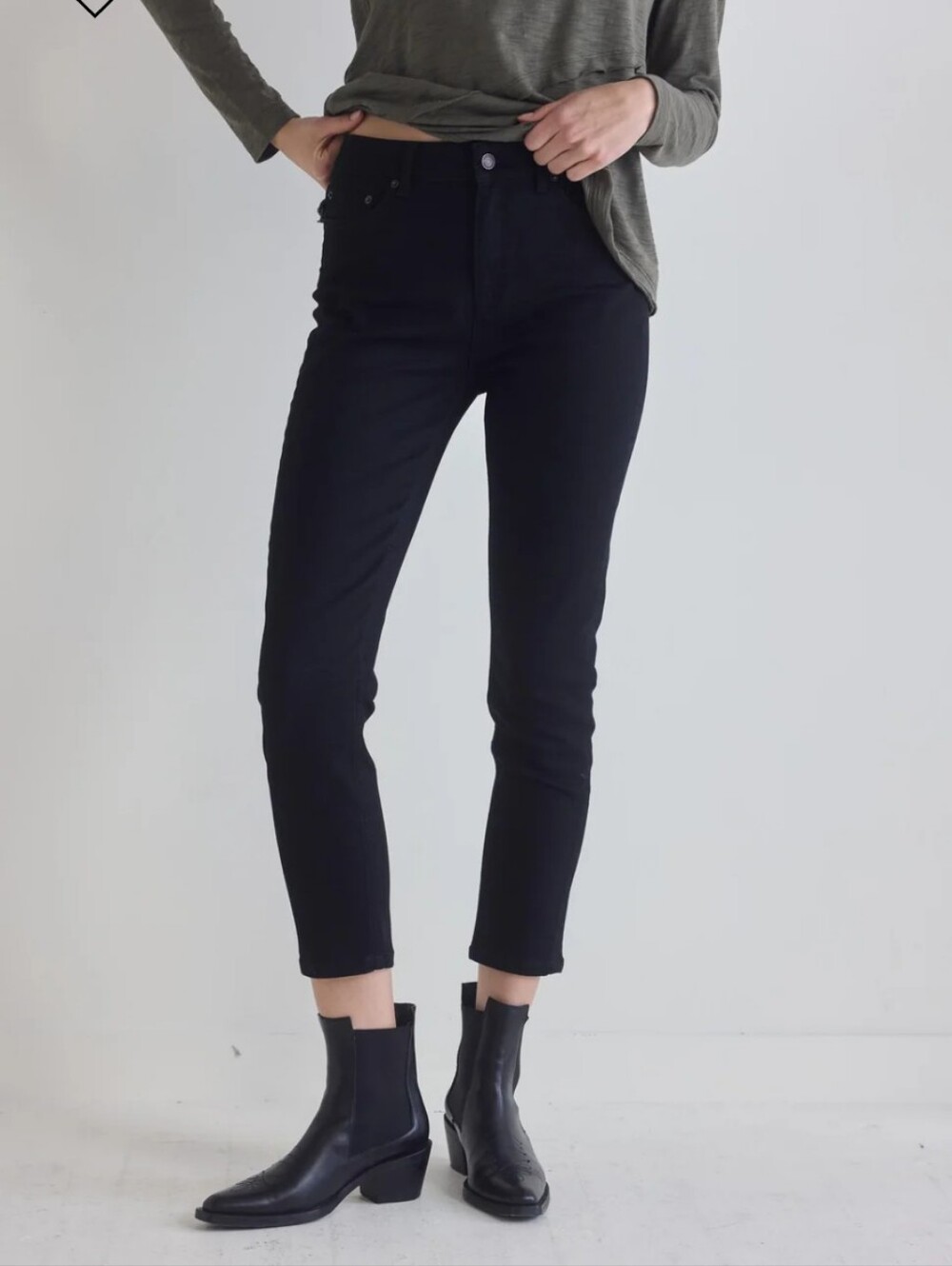 Ruti Iconic Fitted Black Jeans 0